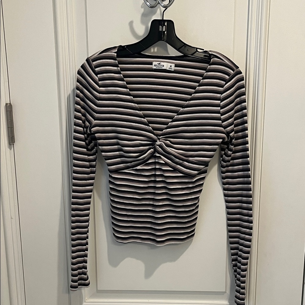Hollister cotton vneck